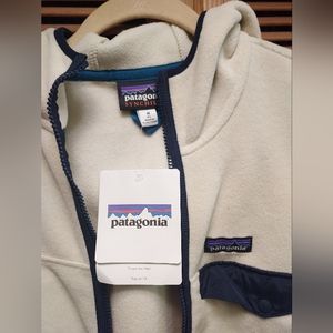 NWT Patagonia women's fleece jacket w/ hood